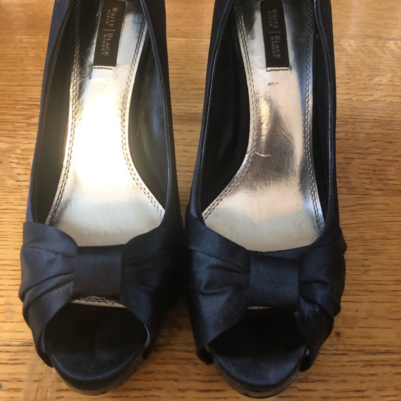 White House Black Market Heels - Picture 1 of 4